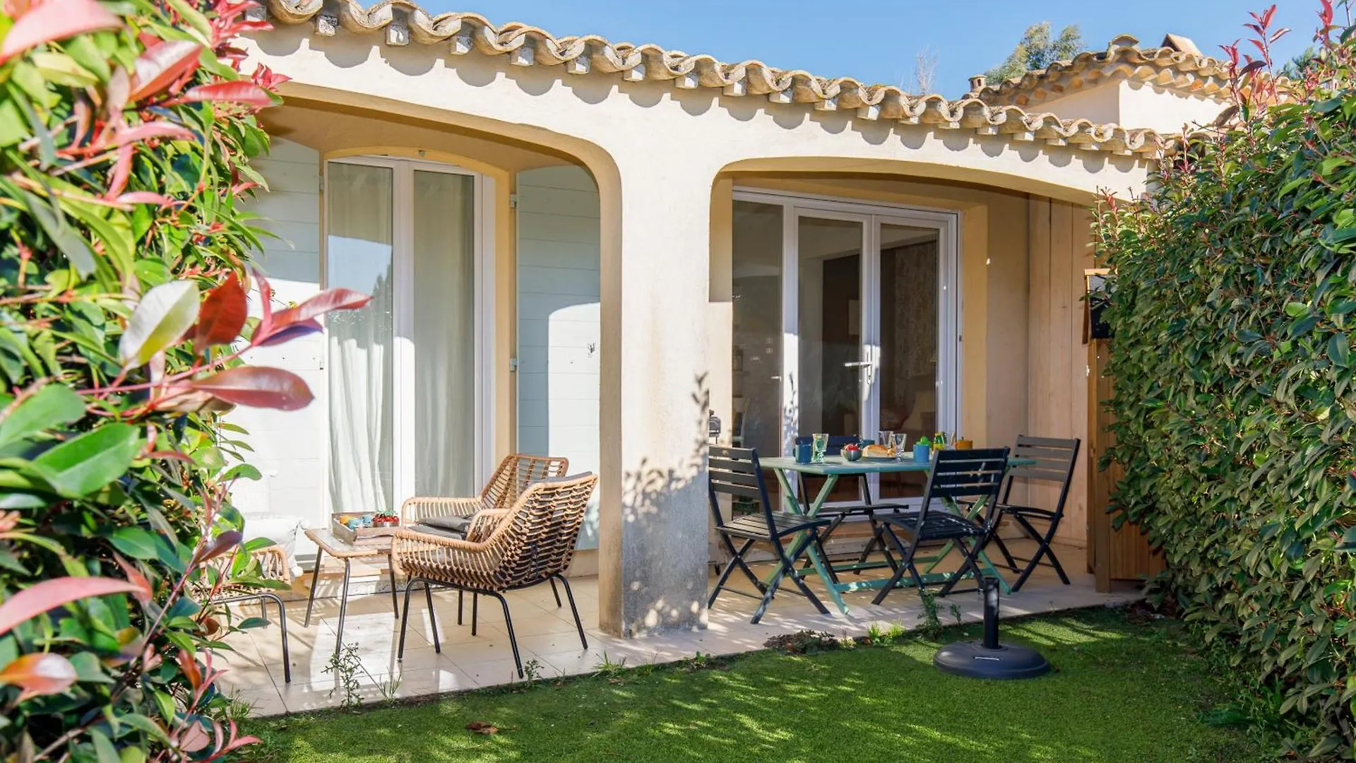 La Petite Grimaud Yourhosthelper